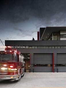 Hydraulic Ladder Fire Truck