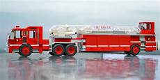 Hydraulic Ladder Fire Trucks